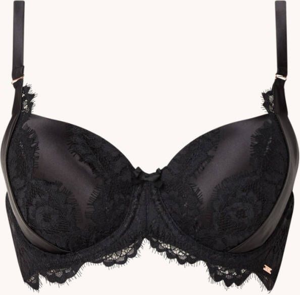 Hunkemö, ller Hannako voorgevormde bh met beugel en kant